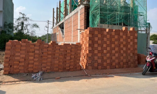 Khó khăn trong việc xây dựng do tăng giá và lãi suất