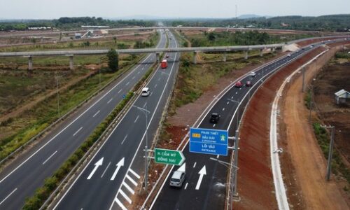 Tận hưởng hành trình cao tốc: Khám phá cuộc sống du lịch mới