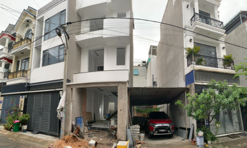 Người dân phẫn nộ về vấn đề không có khoảng lùi