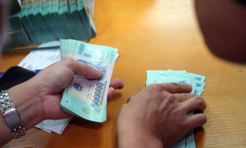 Nhằm tăng cường vốn và thúc đẩy tài chính, doanh nghiệp quyết định tăng phát hành cổ phiếu để trả cổ tức và trả nợ